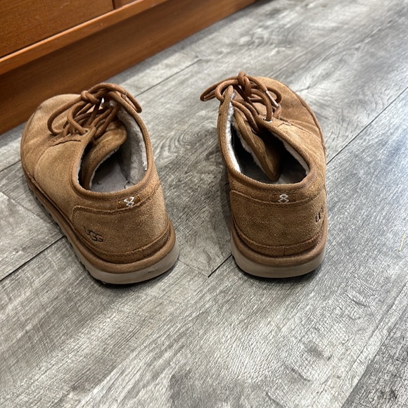 Ugg size 10 - Picture 4 of 6